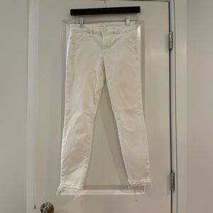 Joe’s Jeans white skinny jeans with frayed ankle size 26